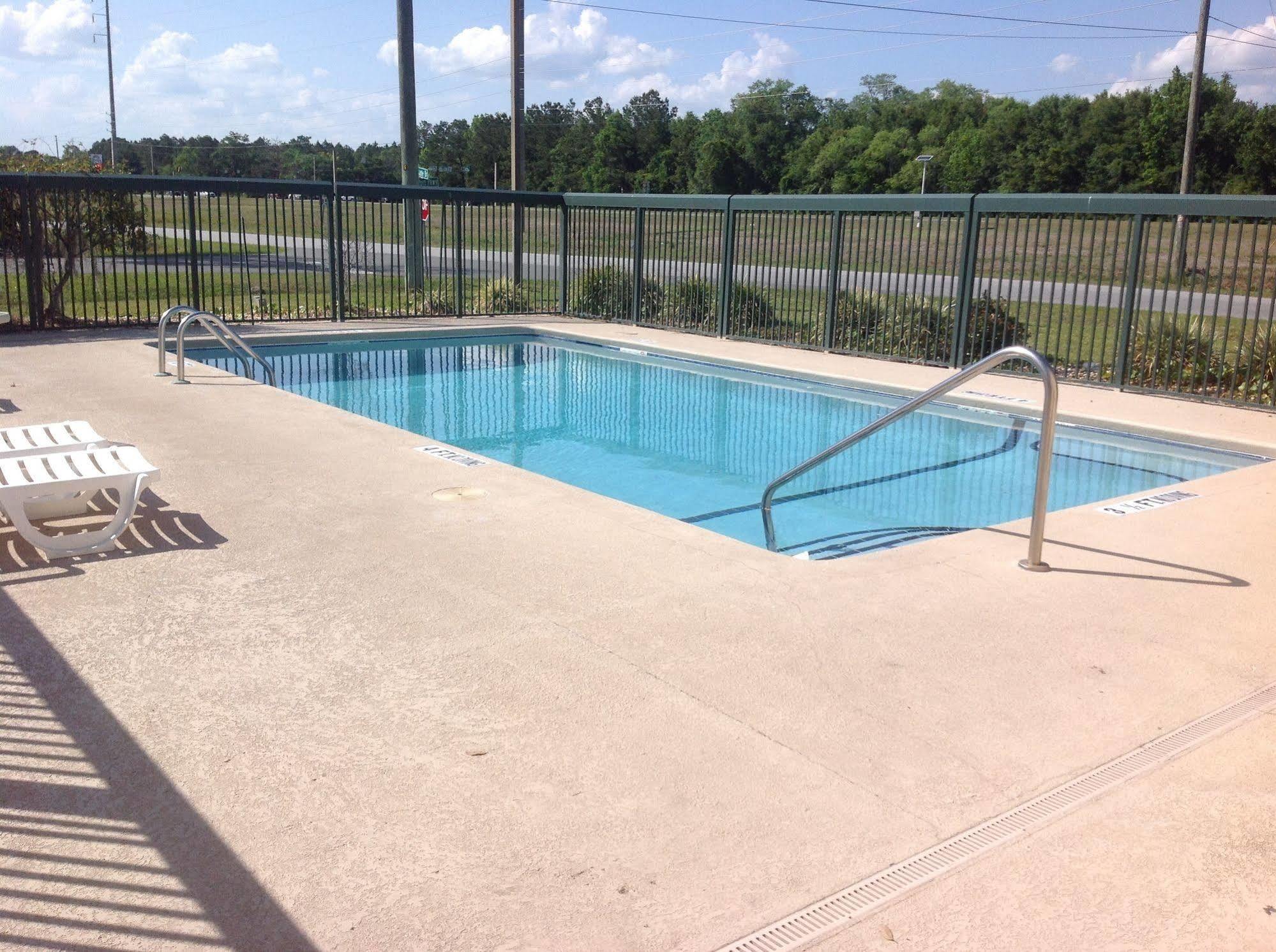Motel Super 8 By Wyndham Brunswick South I-95 Zewnętrze zdjęcie
