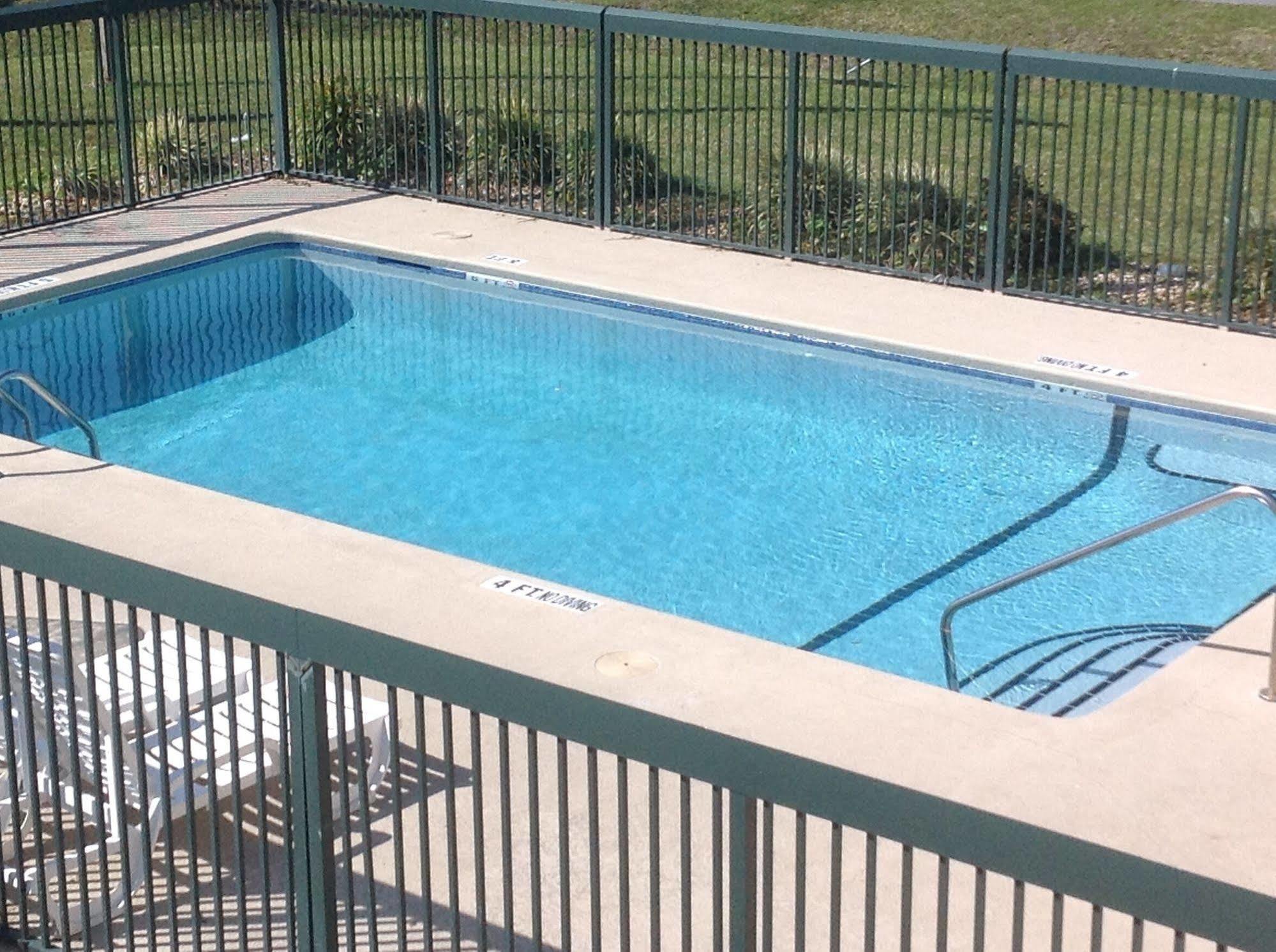 Motel Super 8 By Wyndham Brunswick South I-95 Zewnętrze zdjęcie
